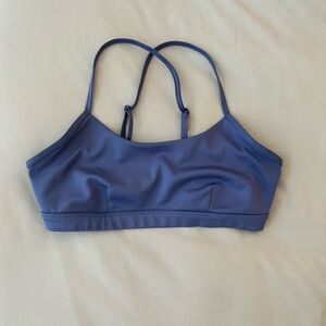ALO Yoga Blue Sports Bra with Adjustable Straps and Scoop Neckline